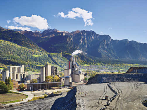 Das Zementwerk Untervaz: Klimafreundlichere Brennstoffe helfen den CO2-Fussabdruck von Beton zu verbessern.